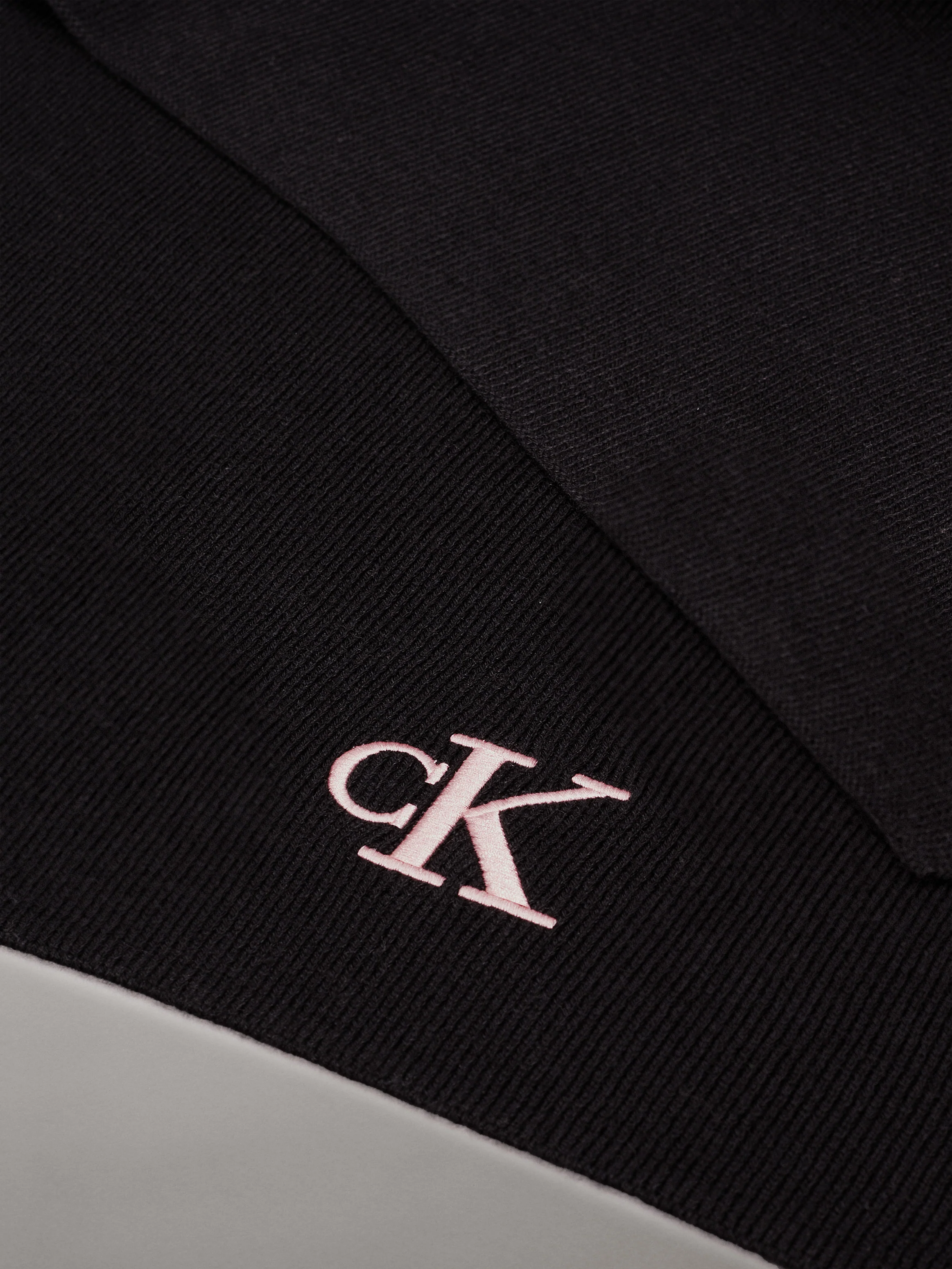 BUFANDA CALVIN KLEIN MONOGRAM MUJER - Image 3