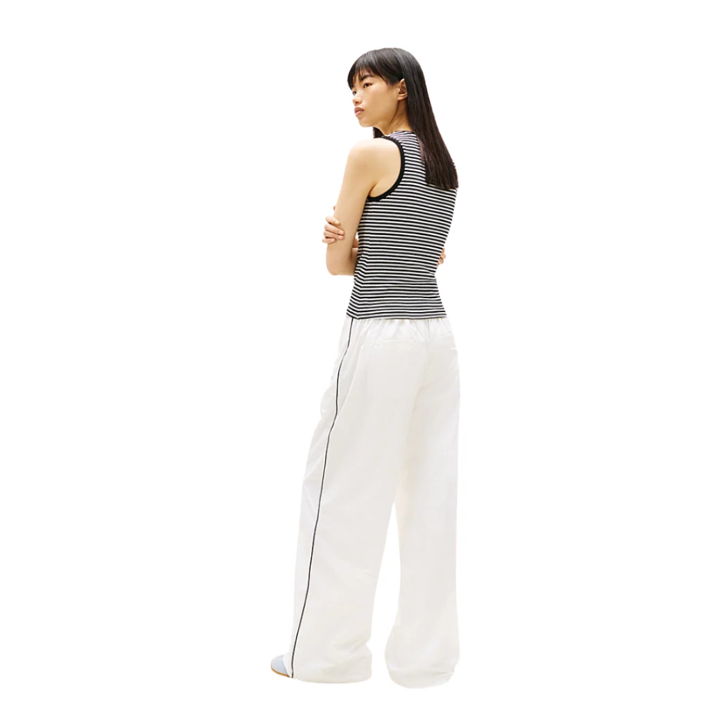 CAMISETA TOMMY JEANS ESSENTIAL RIB MUJER - Image 3