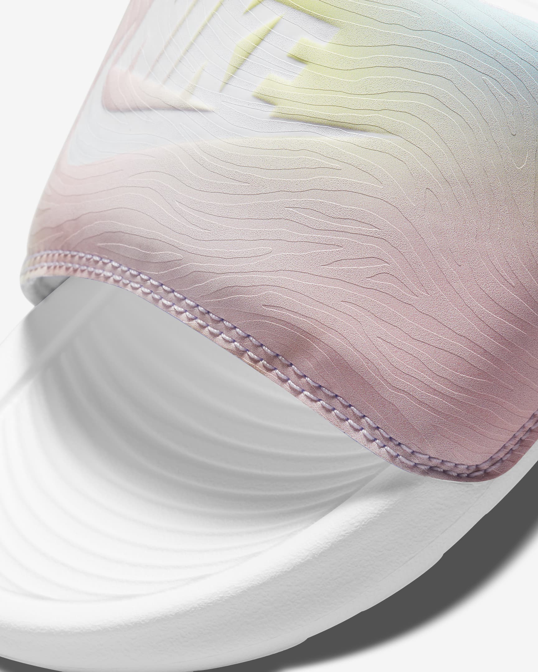 CHANCLA VICTORI ONE PRINT FA21 NIKE MUJER - Image 4