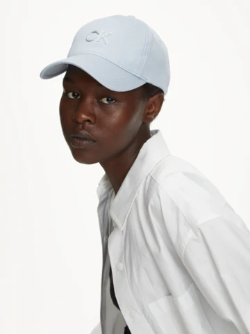 GORRA RE-LOCK INLAY CALVIN KLEIN MUJER - Image 3